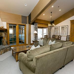 Appartement à 3 Chambres à Coucher